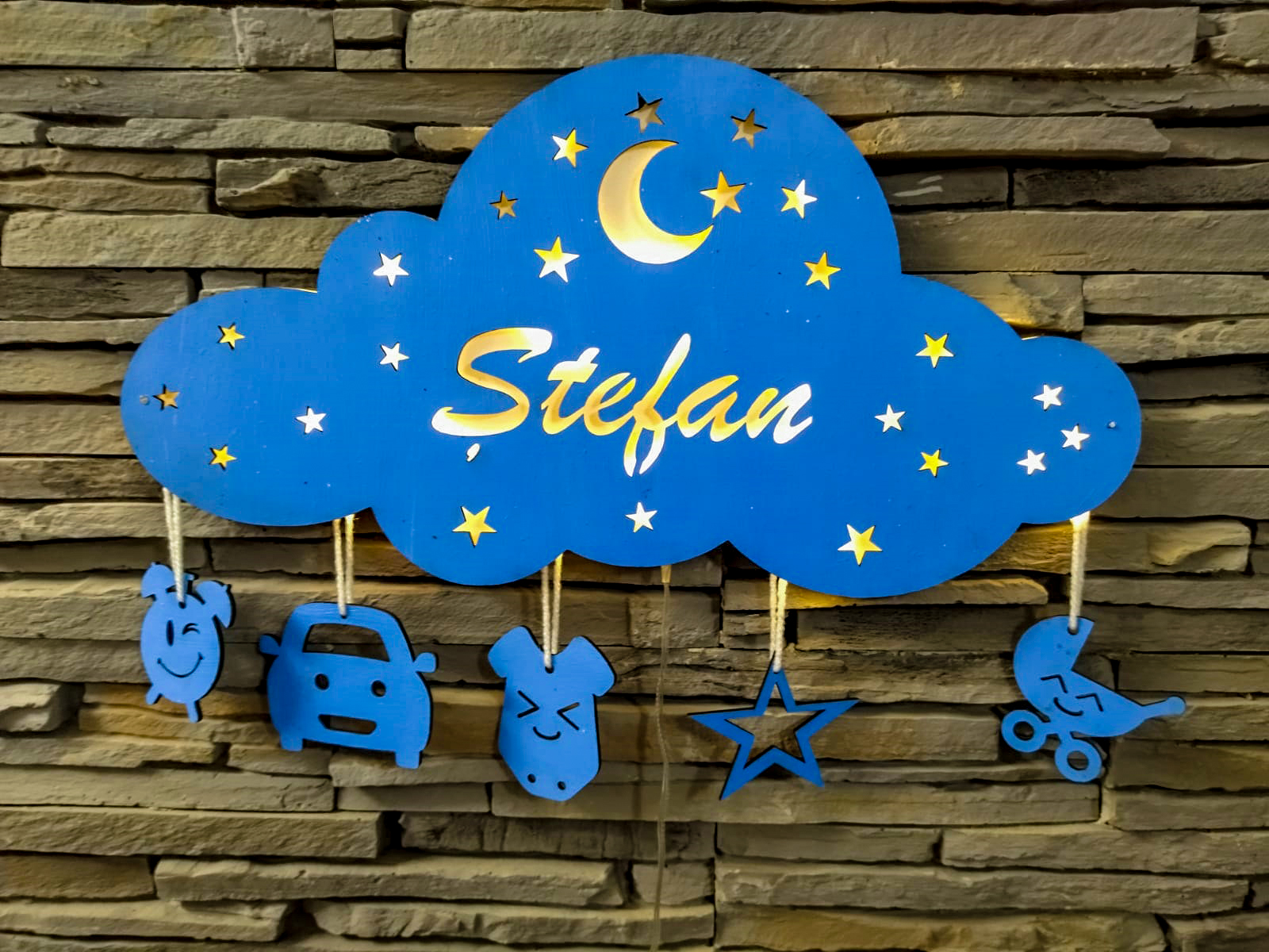 Lampa de veghe pentru bebelusi personalizata cu numele si datele de la nastere (8)