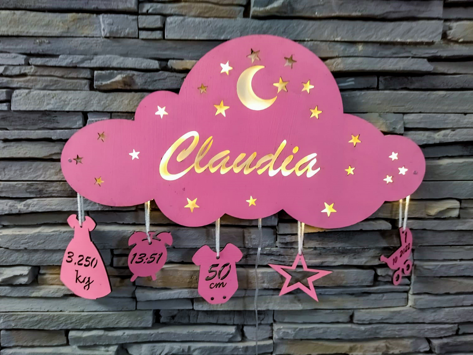 Lampa de veghe pentru bebelusi personalizata cu numele si datele de la nastere (9)