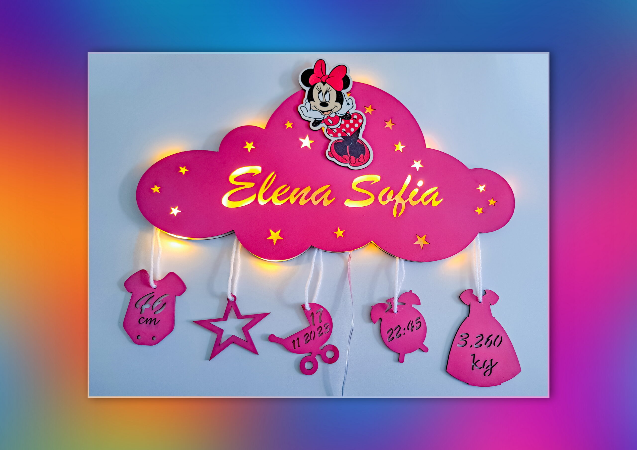 Lampa de veghe personalizata cu numele bebelusului si datele de la nastere model norisor cu personaje din desene animate 14