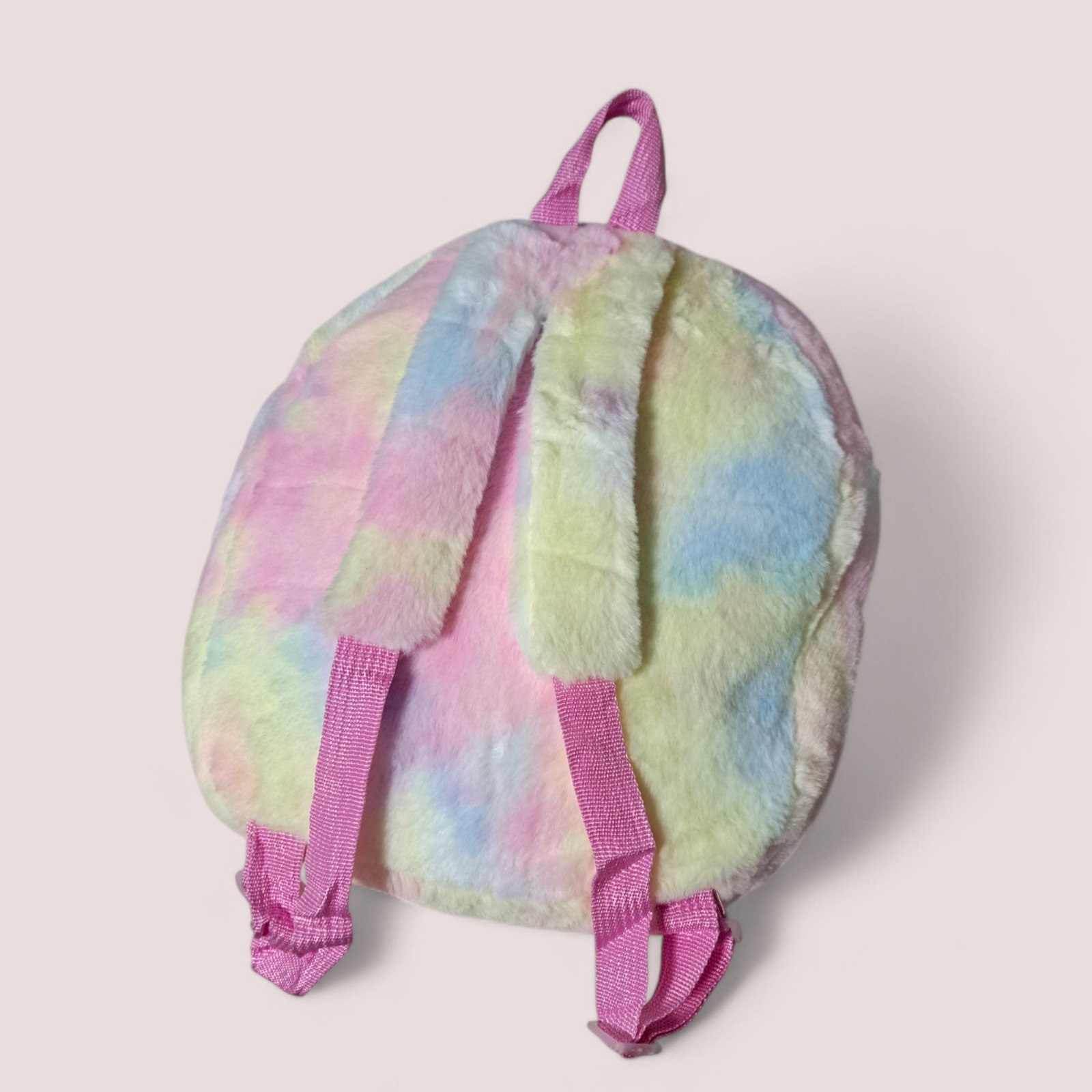 Rucsac roz în formă de unicorn, personalizat cu numele copilului, dimensiune 29x23 cm, ideal pentru școală și grădiniță. Rucsac roz în formă de unicorn, personalizat cu numele copilului, dimensiune 29x23 cm, ideal pentru școală și grădiniță.